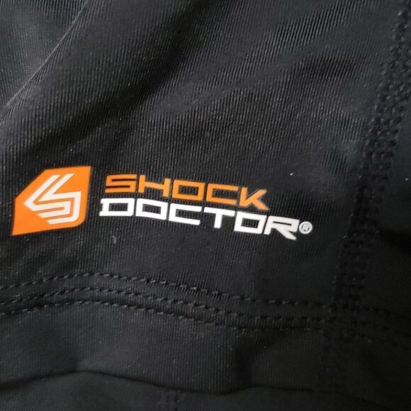 SHOCK DOCTOR BOYS COMPRESSION SHORT NEW  (NO CUP) - Picture 3 of 5